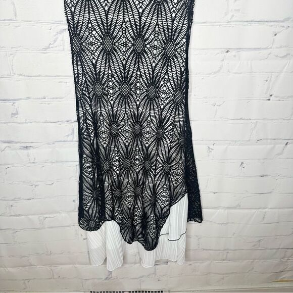 Me Paris size 2 black & white dress - Picture 2 of 8